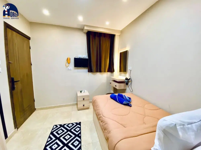 Horus Horizon INN Pyramids View
