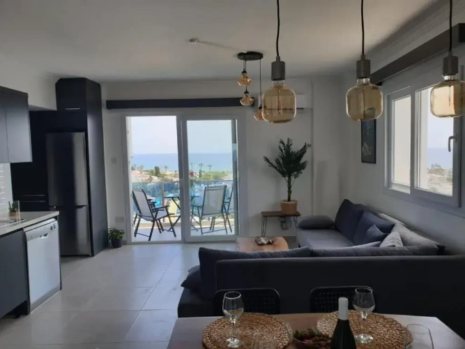 2 Bedrooms Apartment