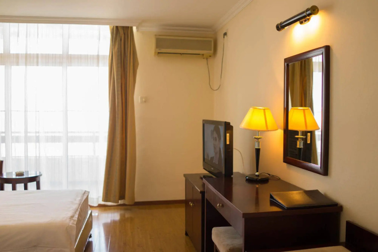 Bintumani Hotel