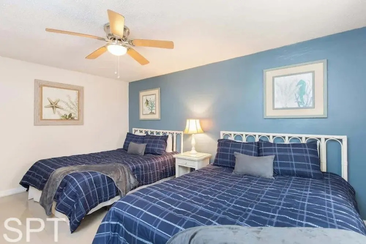 Bahia Mar 851f
