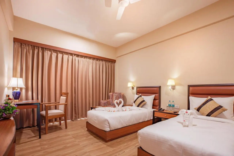 The Lalita Grand