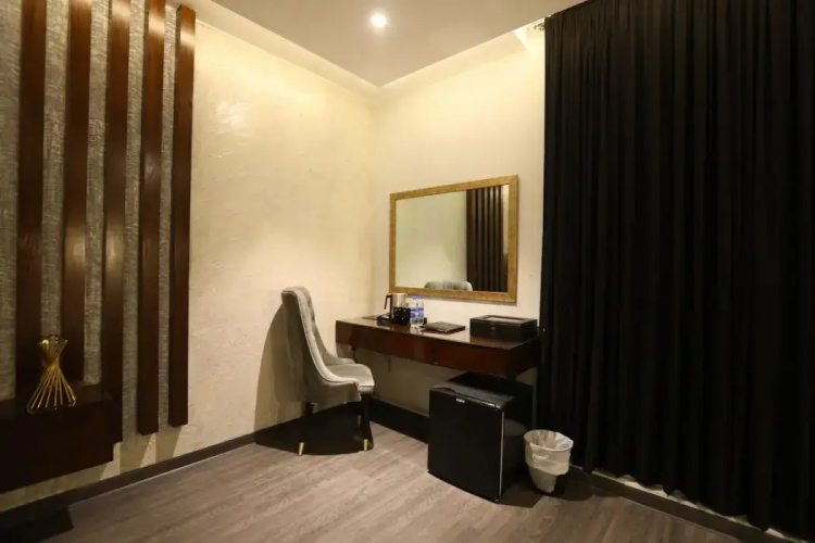 The Orchard Hotel