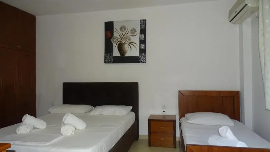 Petros Apartments
