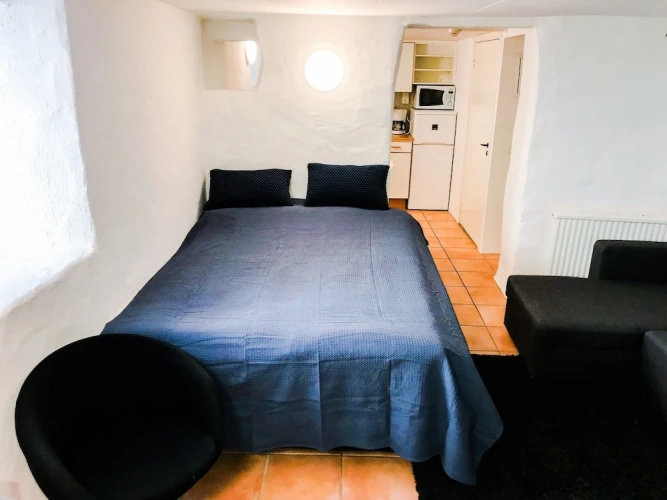 Standard Double Basement room