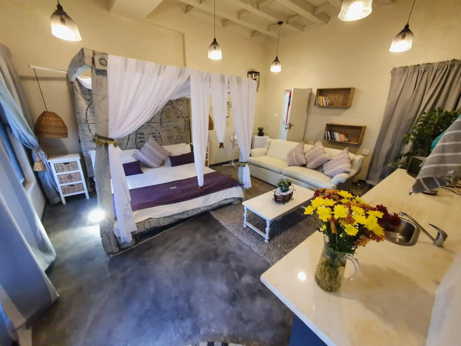Bedrock Honeymoon Studio En-suite