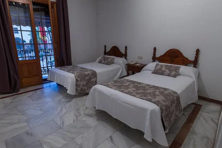Standard Twin room