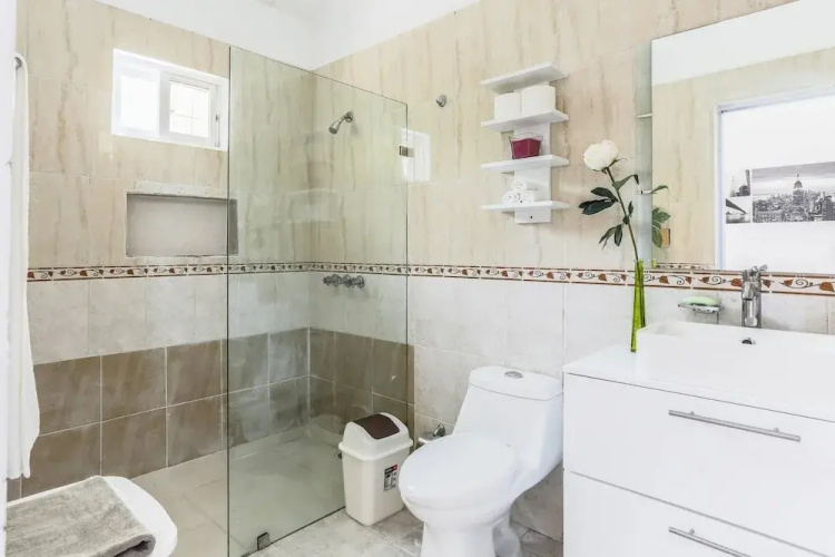 Calm, Beauty, and Coziness in a Centric Apartment