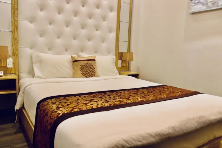 Emerald Ocean Hotel