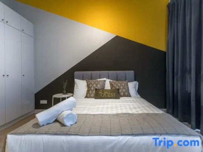 3 Bedrooms Quintuple Apartment