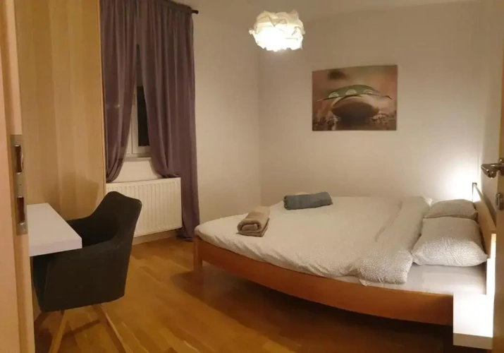3 Bedrooms Apartment