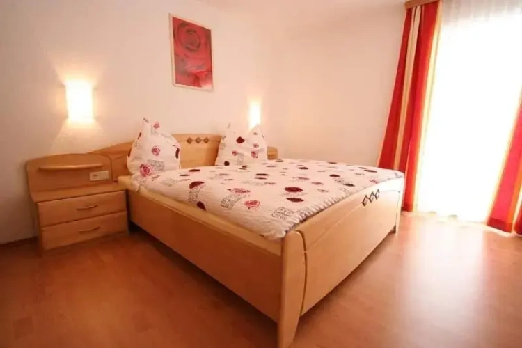 3 Bedrooms Apartment