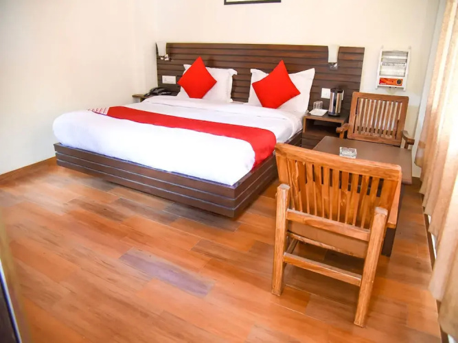 OYO 13705 Lonchenpa BnB