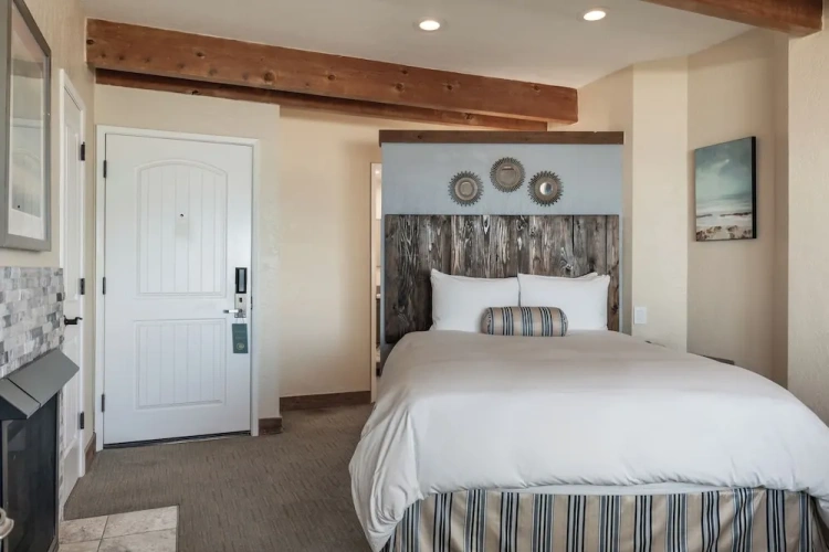Deluxe Double room with balcony and with ocean view