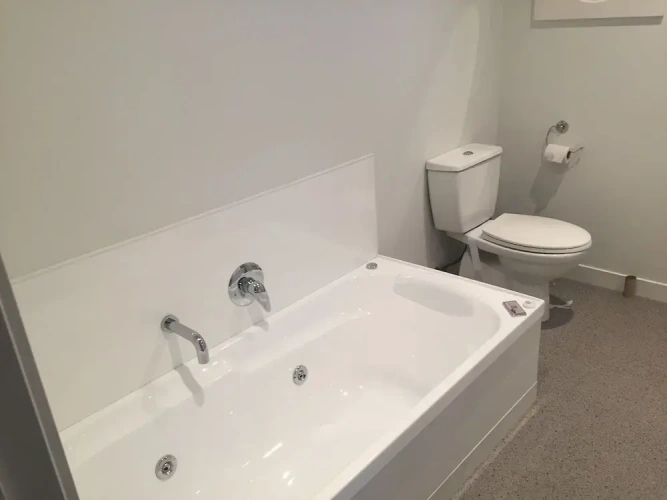 4 Bedrooms Executive Cottage