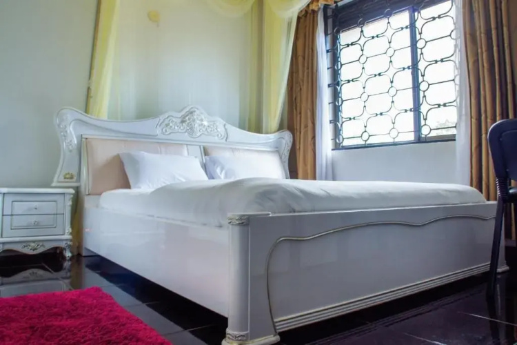 Alfa Hotel Munyonyo
