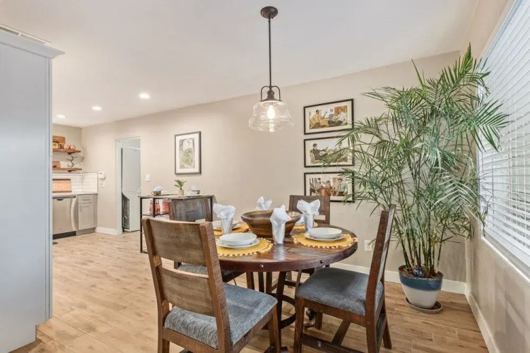 Pepper Mesa 4 Bedroom Home by Redawning