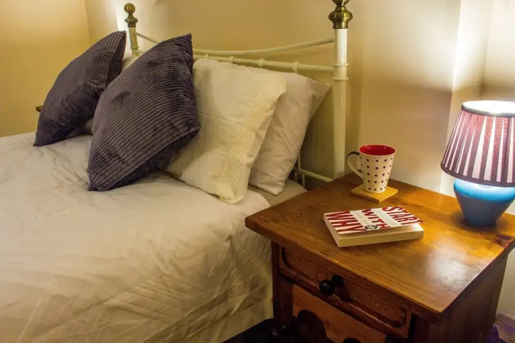 Hillbrook House Apartment 9