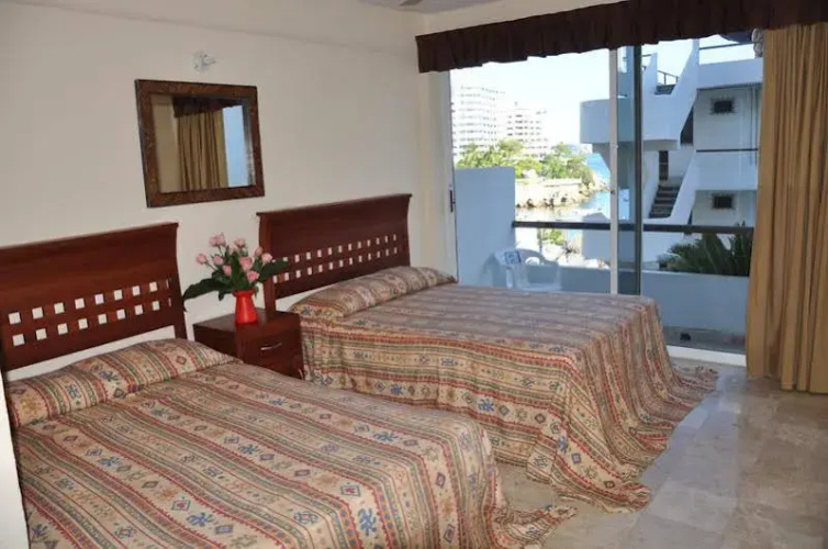 Caleta View Hotel And Bungalows