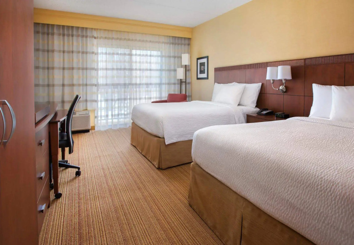 Courtyard by Marriott Mahwah