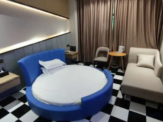 Prince Hotel