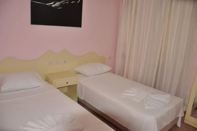 Lanova Hotel