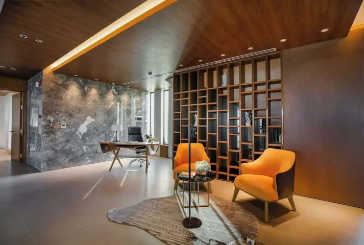 Golfers Paradise: Villa at World-class Course Edge