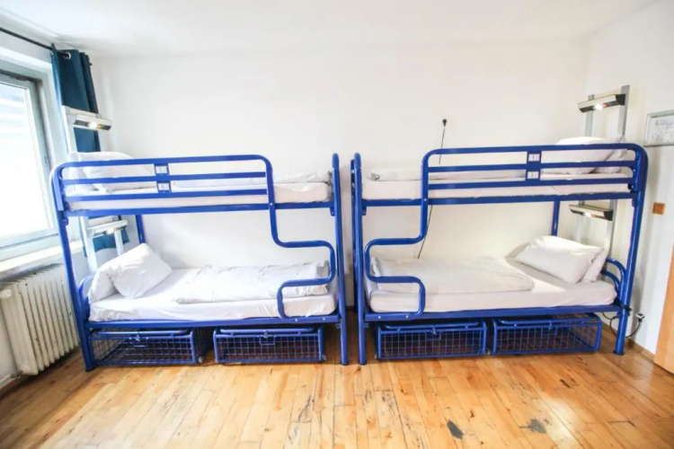 The 4 You Hostel & Hotel