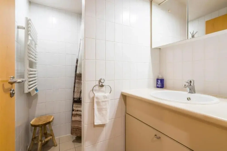 3 Bedrooms Apartment