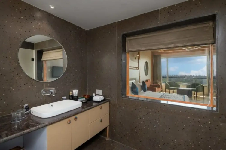 Grand room