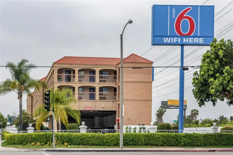 Motel 6 Gardena, Ca - South - Carson, CA