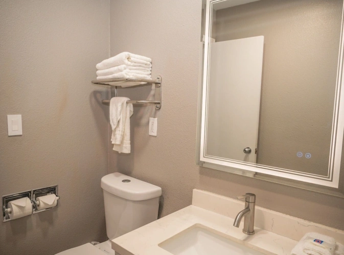 Standard Double Suite