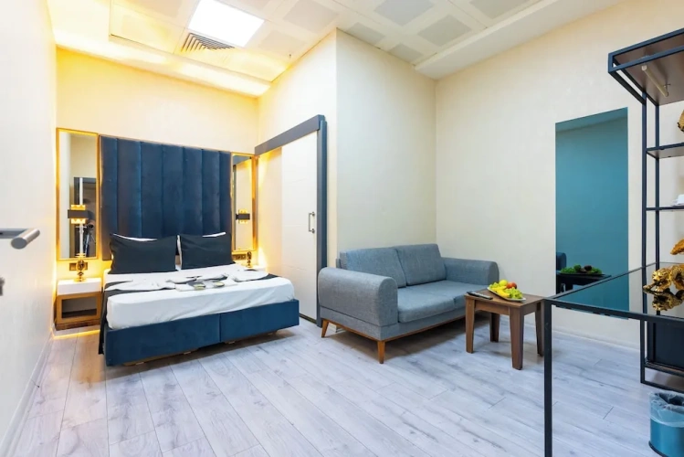 Economy Suite