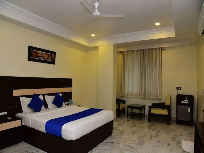 OYO 16381 Htl Shivani