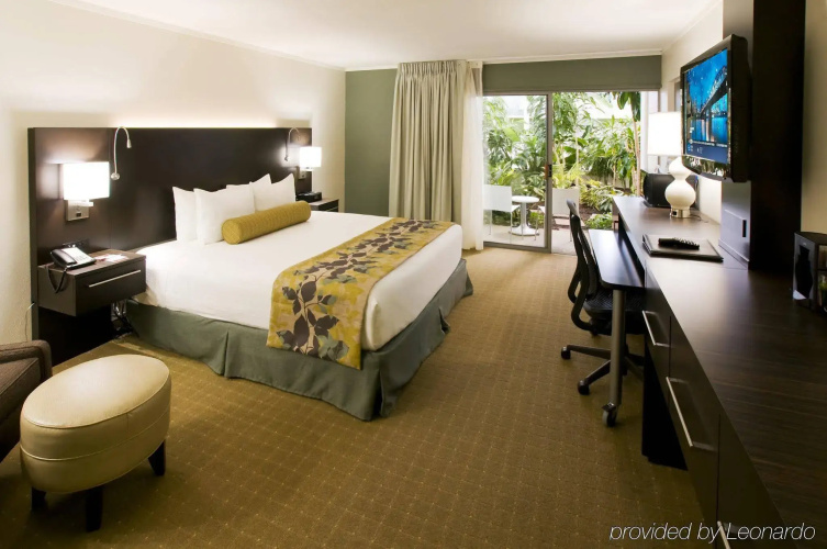 OASIS & CONV. CENTER, An Ascend Collection Member