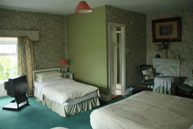 Deebert House B&B