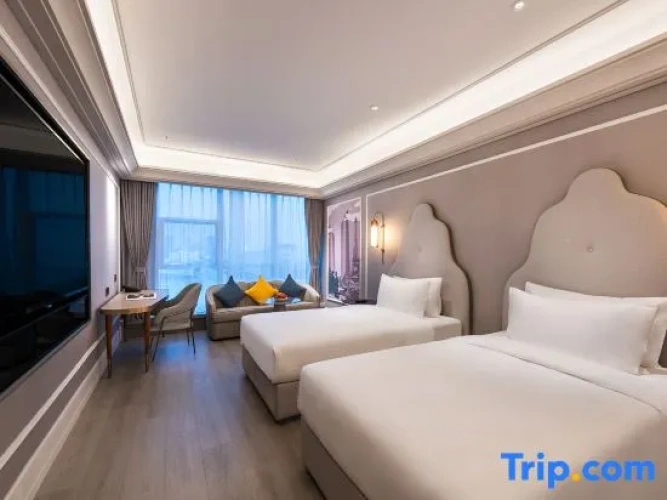 Superior Quadruple room with lake view