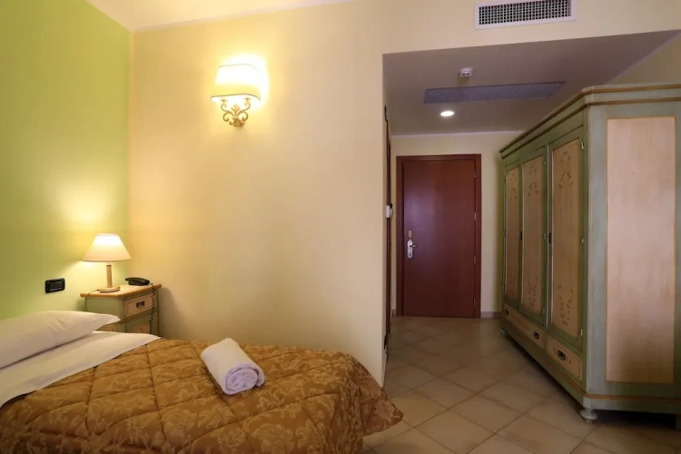 Classic Triple room
