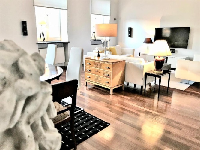2 Bedrooms Luxury Penthouse room with view