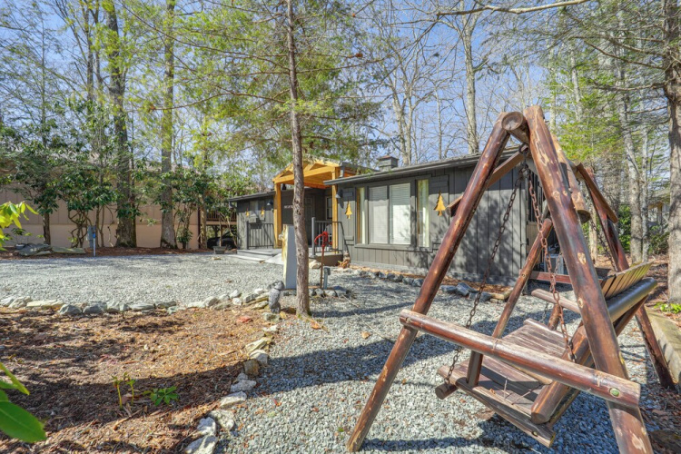 Near Lake + Trails: Rustic Newland Cabin w/ Deck!