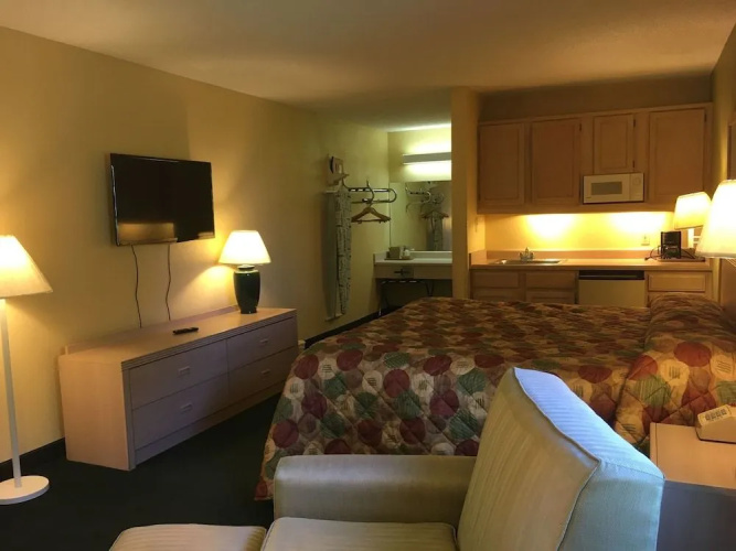 Woodstream Inn