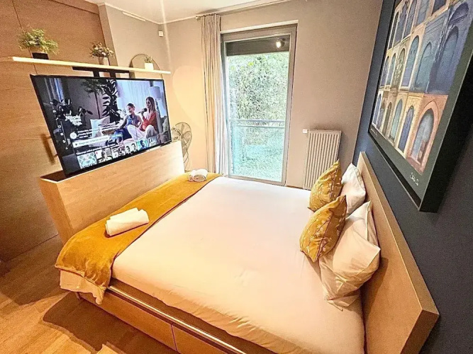 Chic one bedroom with parking&terrace