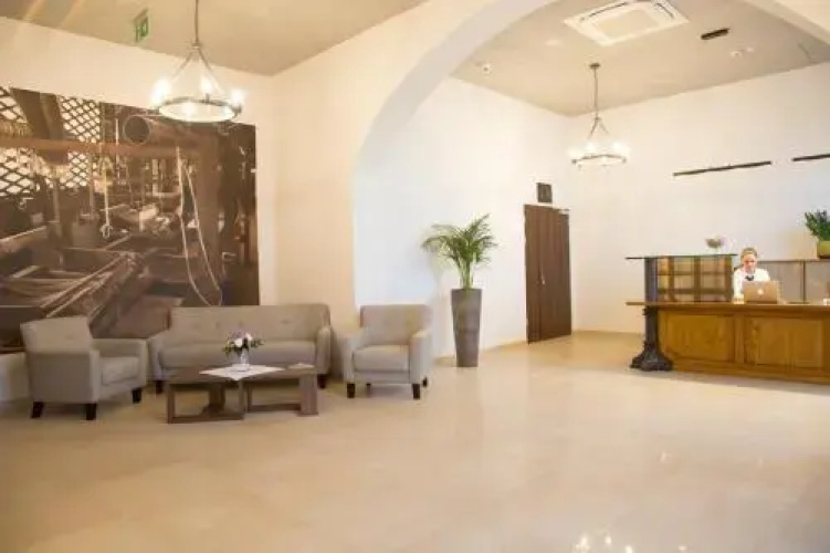 Glas-Hotel 4*