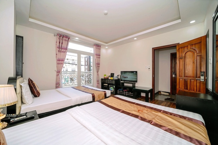 Deluxe Twin room with balcony and with city view