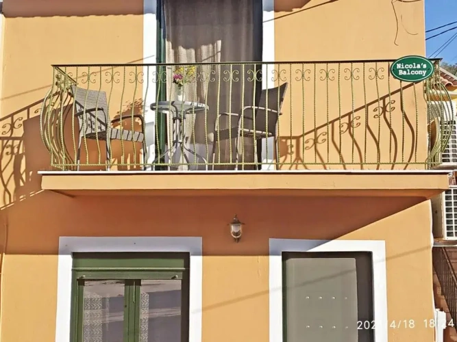 Apartment with balcony