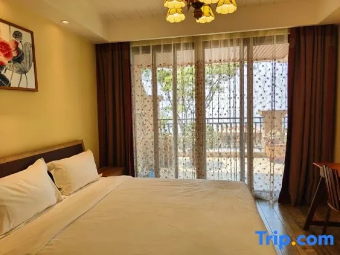 2 Bedrooms Attic Suite with lake view