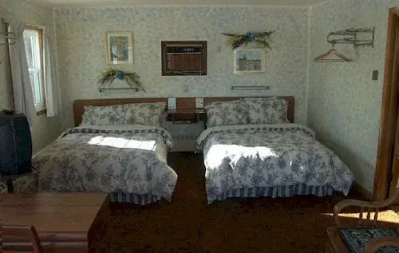 Lighthouse Inn
