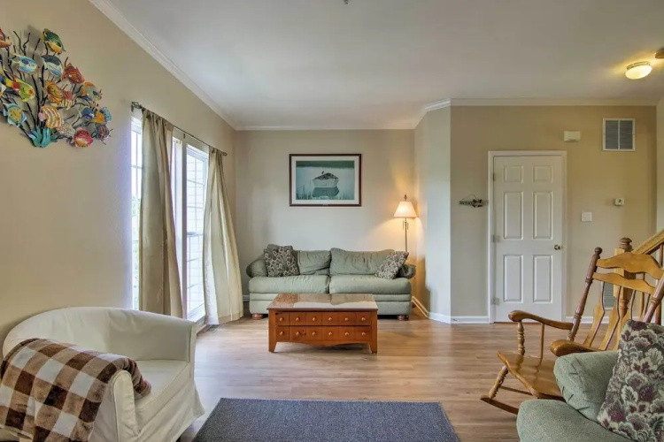 Pool Access & Deck: Bethany Beach Gem