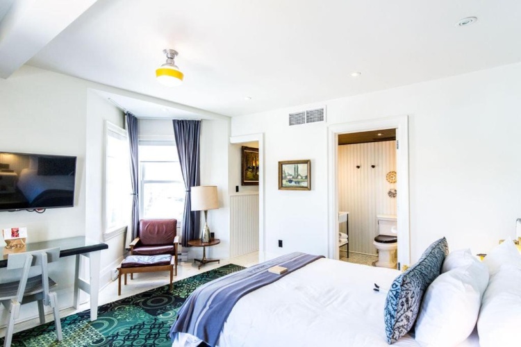 Standard Double room with courtyard view