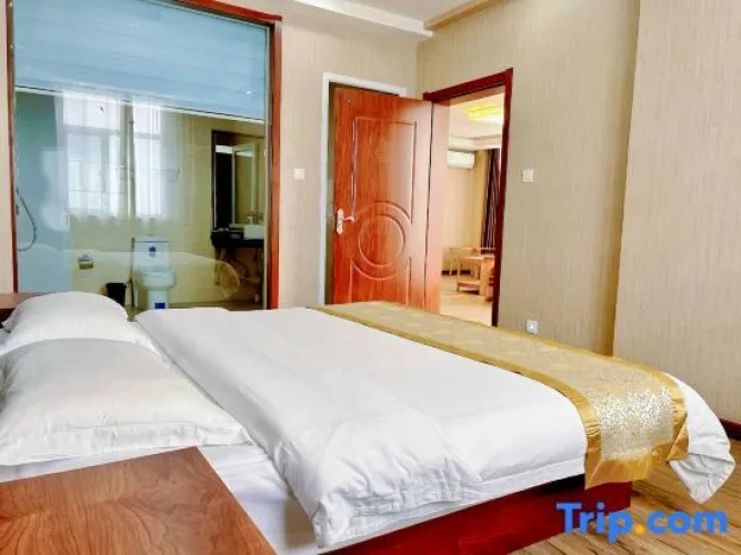 Family Suite with city view