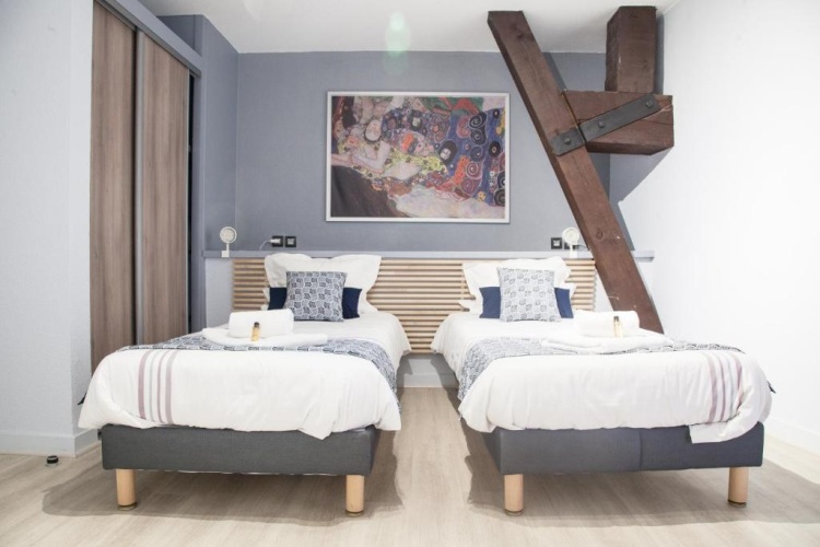 Standard Twin room